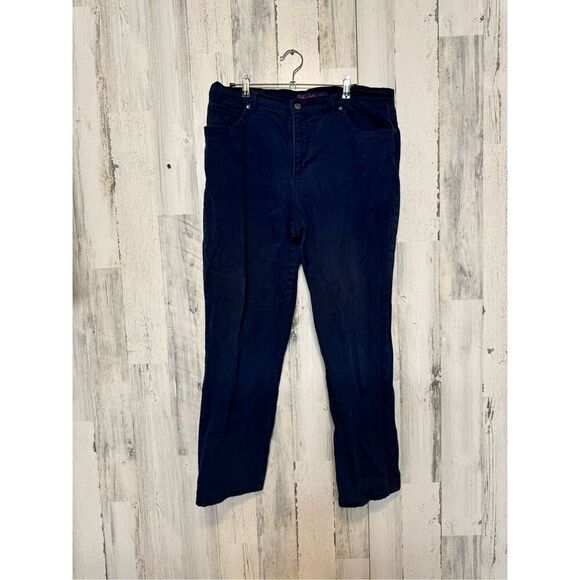 Gloria Vanderbilt blue jeans - Picture 1 of 11